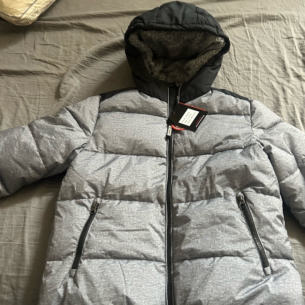 Zero posur brand new jacket xl 14/16 kids gray and black